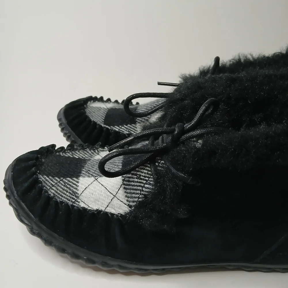 Sorel Women's Black and White Plaid‎ Winter Boots